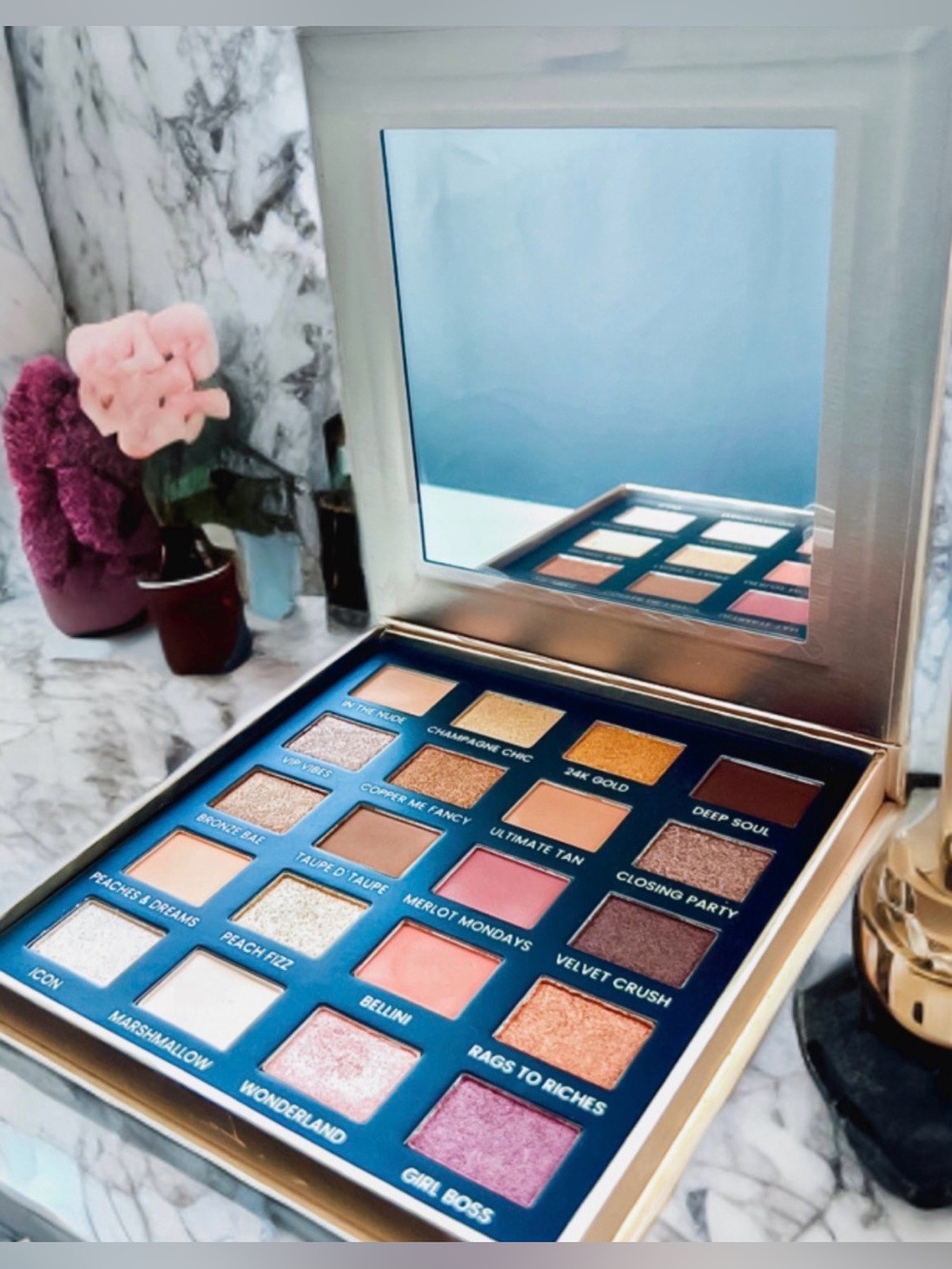 Iconic London Day To Slay Eyeshadow Palette